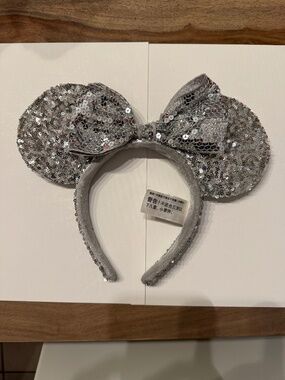 Disney Parks Shanghai Silver Sequin Minnie Mouse Ears